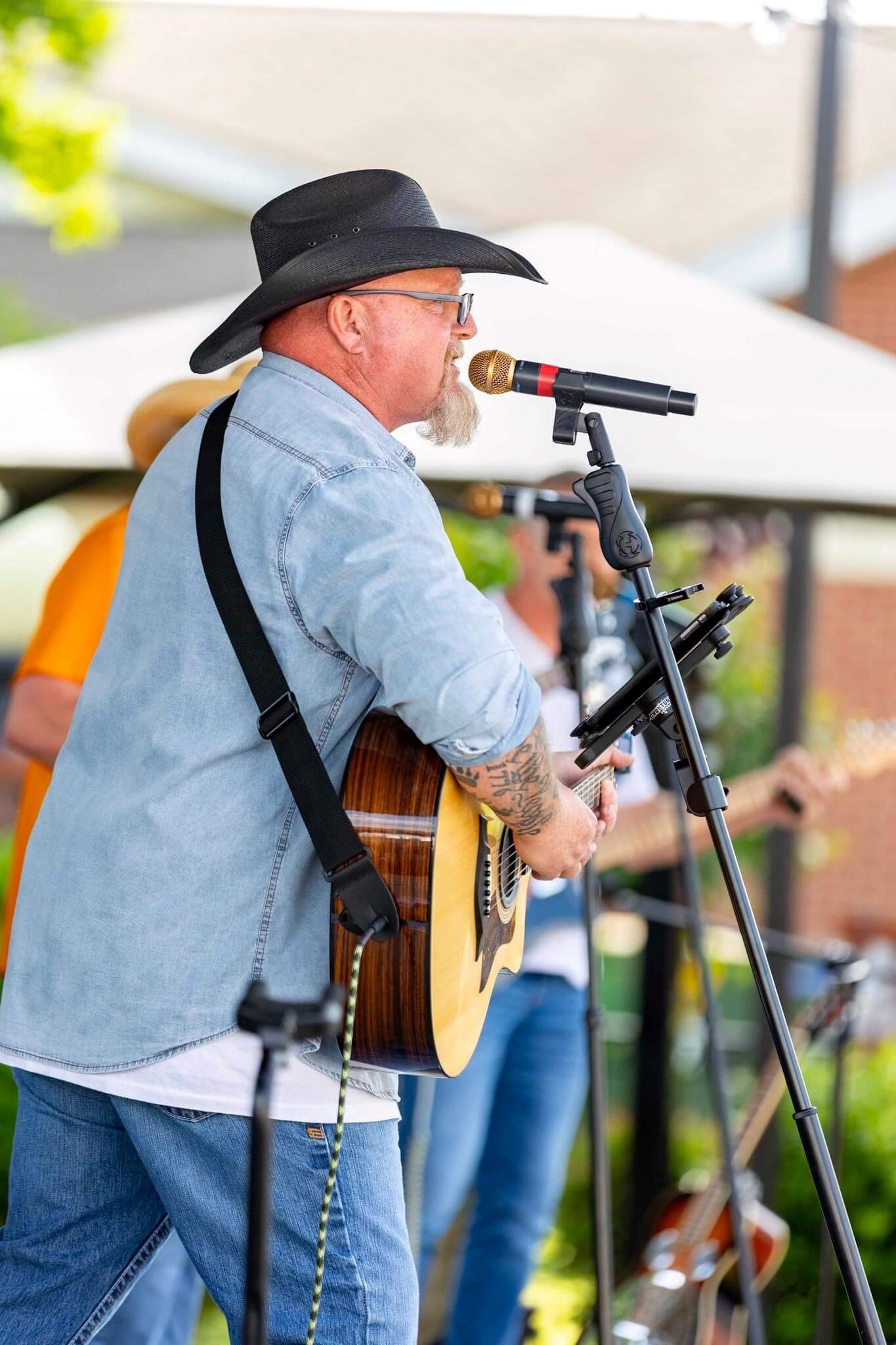 Live Music - Wade Sims
